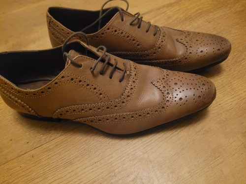 Red herring men - red, tan