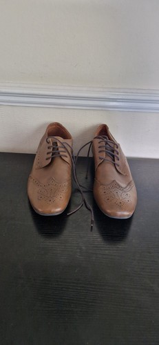 Red herring brown lace - red,